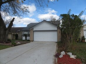 Building Photo - 12824 Westpark Dr