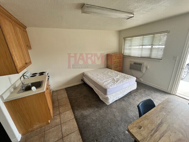 Foto del edificio - 1675 S State St