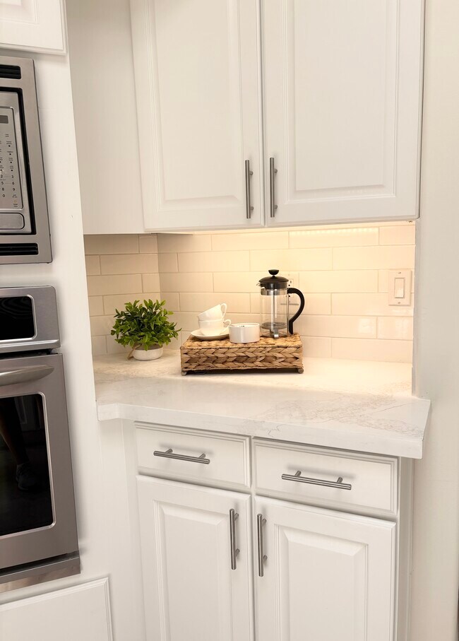 Foto del edificio - 6711 E Camelback Rd