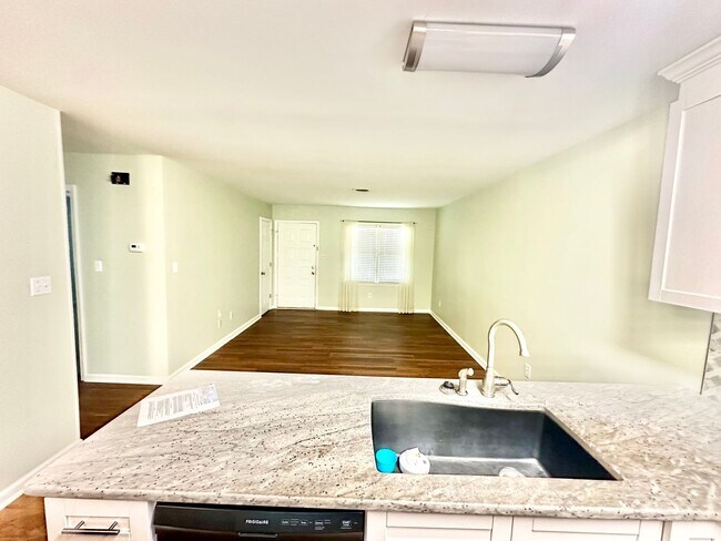 Building Photo - Condo in Fort Mill SC