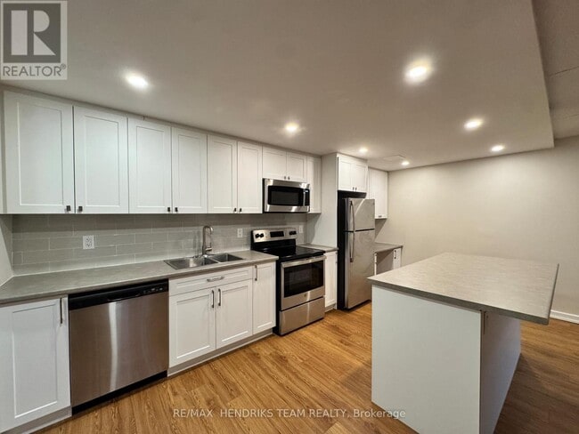 Building Photo - 100 Rockwood Ave