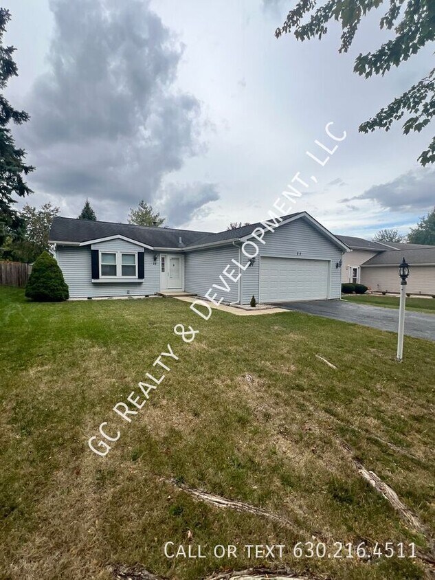 Primary Photo - *** RECENTLY UPDATED / IN UNIT LAUNDRY / L...