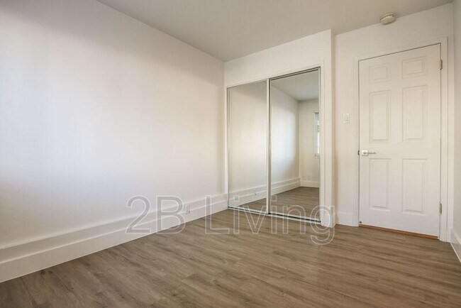 Foto del edificio - 1221 E 20th St