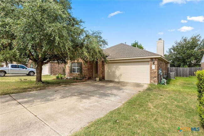 Building Photo - 135 Justin Leonard Dr
