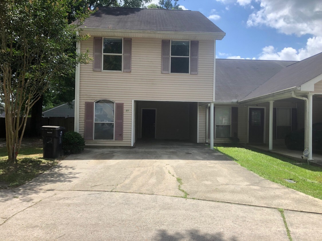 14227 Woodlands Dr, Hammond, LA 70401 Townhome Rentals in Hammond LA