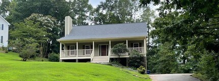 Building Photo - 422 Mapleton Dr NW