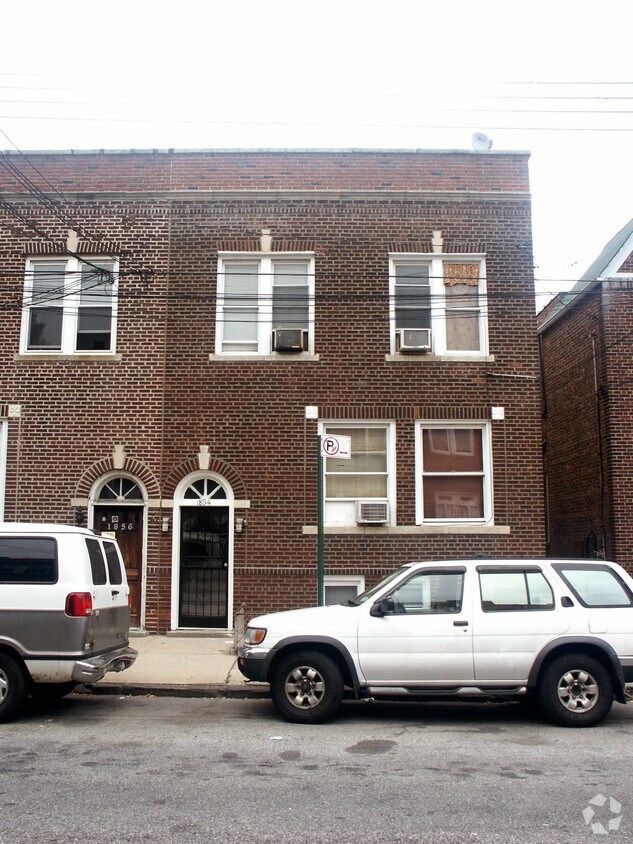 Primary Photo - 1854 Colden Ave