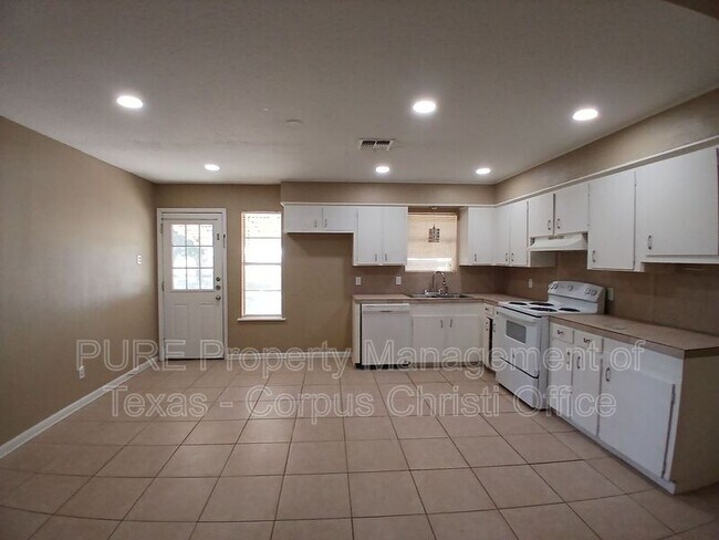 Foto del edificio - 10609 Kingwood Dr