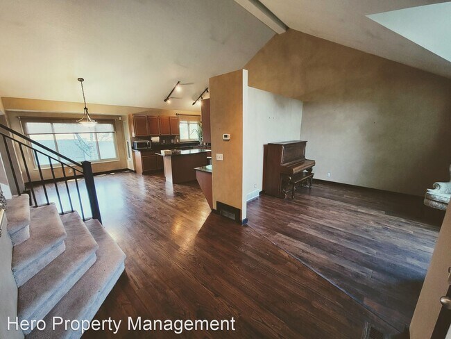 Building Photo - 5 br, 4 bath House - 2036 Village Point Way