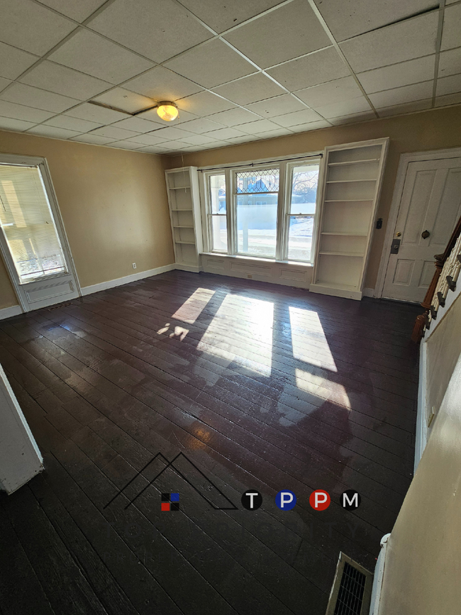 Foto del edificio - **MOVE-IN SPECIAL** 4 Bedroom | 2 Bathroom...