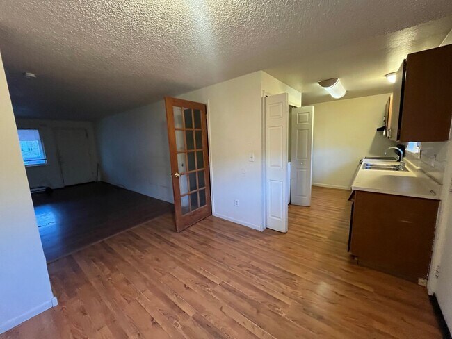 Building Photo - Fantastic Duplex Unit in Loveland