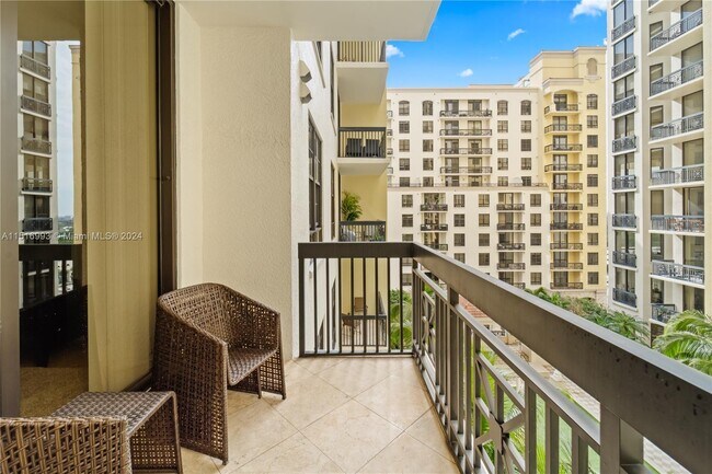 Foto del edificio - 701 S Olive Ave