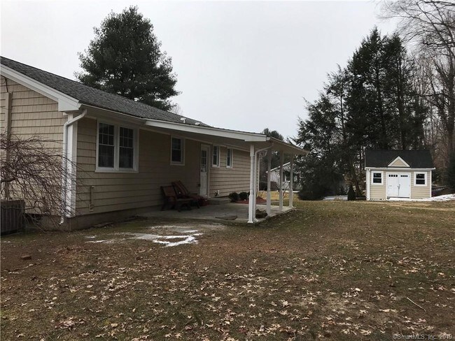 Building Photo - 806 Riverside Dr