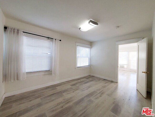 Foto del edificio - 140 Serrano Ave
