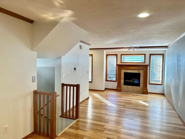 Foto del edificio - Appealing 2 bed / 1.5 bath townhouse in Greenwood/N Seattle with wood flooring