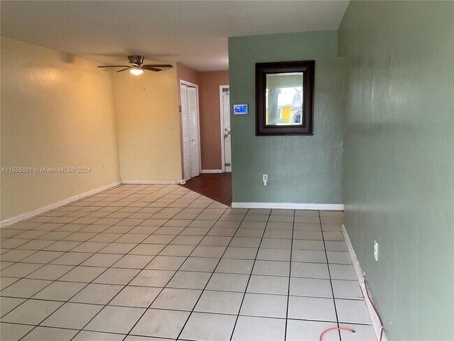 Building Photo - 1195 Northwest 100th Terrace Apt #1, Miami...