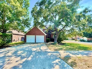 Building Photo - 1326 Delmont Ct