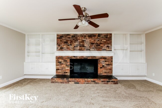 Foto del edificio - 240 Palaside Dr NE