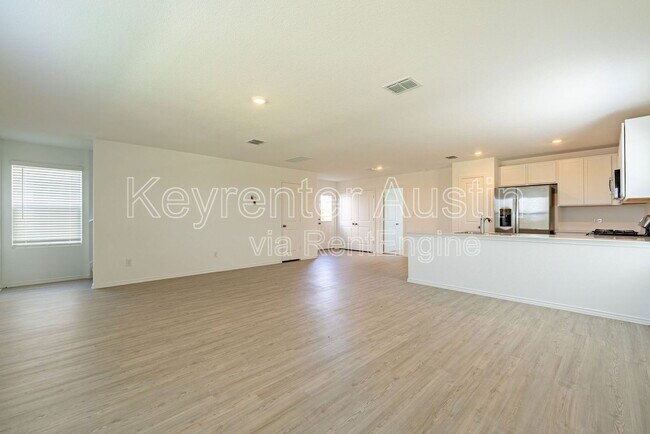 Building Photo - 214 Sambre St