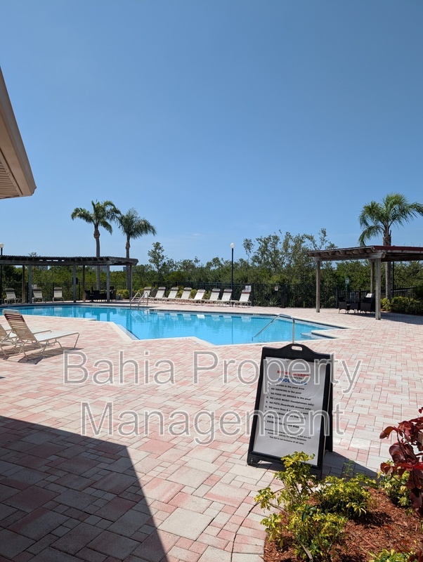 Foto del edificio - 4307 Bayside Village Dr