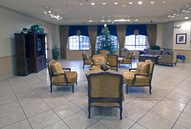 Foto del edificio - Colonial Park - Senior Living Community