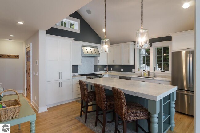Building Photo - 5261 Leland Ridge