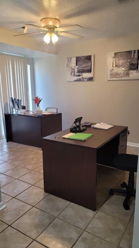 Foto del edificio - 4865 Folsom Dr