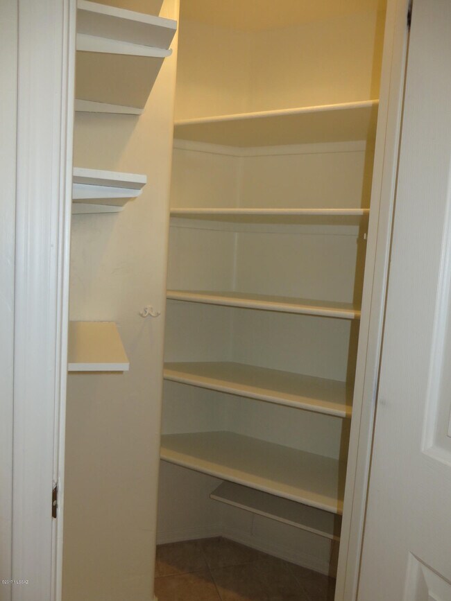 Foto del edificio - 570 W Faith Dawn Ct