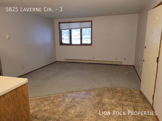 Building Photo - Dreamy 2-Bedroom Townhomes in Baxter's Lav...