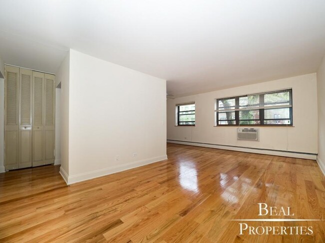 Foto del edificio - 1 bedroom in CHICAGO IL 60657