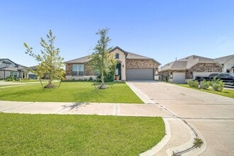 Building Photo - 20170 Clear Rdg Ln