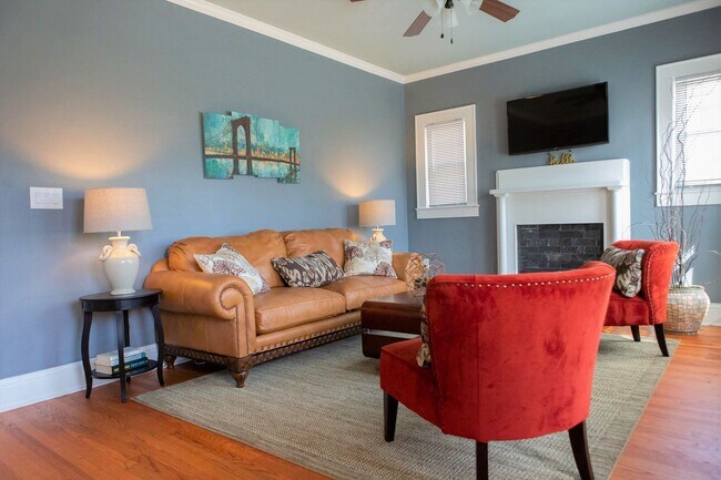 Foto del edificio - 406 Hillcrest Ave