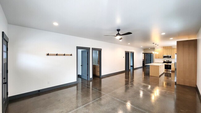 Foto del edificio - Newly Constructed Four Bedroom House With a Dog Considered