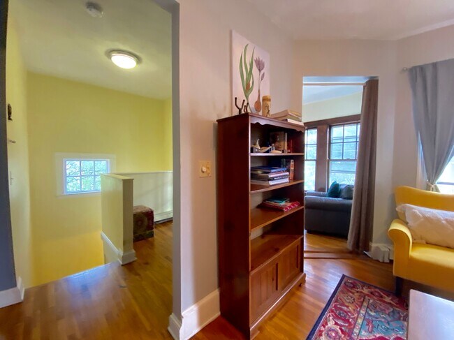 Building Photo - 20 Cypress St