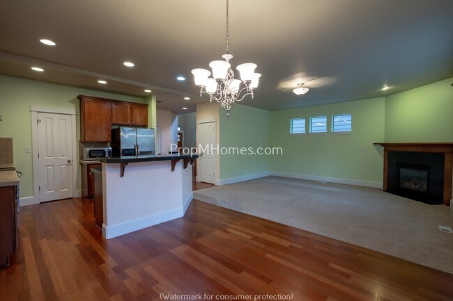 Foto del edificio - Beautiful Three Bedroom Home in Bethany - Available Now!