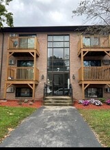 Building Photo - 7 Lancelot Court