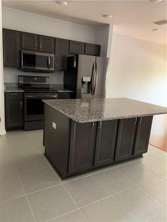 Foto del edificio - 3882 Hampstead Ln