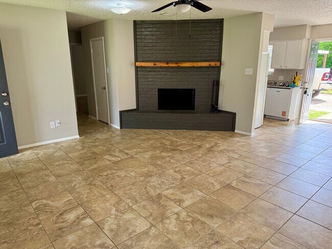 Foto del edificio - 2BD/2BA duplex in Hewitt!