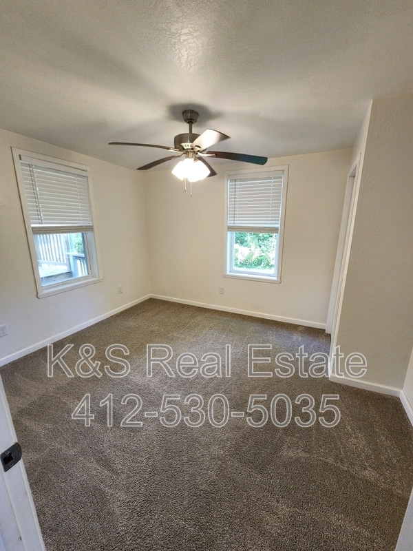 Building Photo - 4701 Elm St