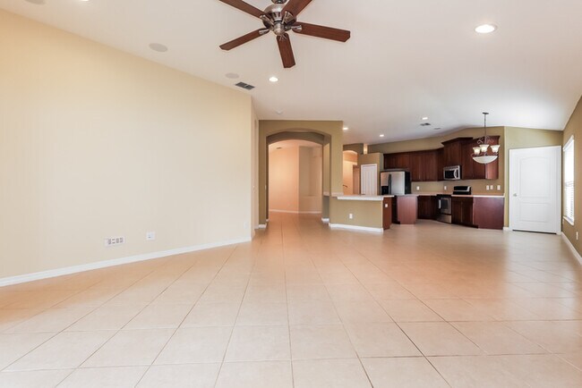 Foto del edificio - 300 Oaklanding Dr