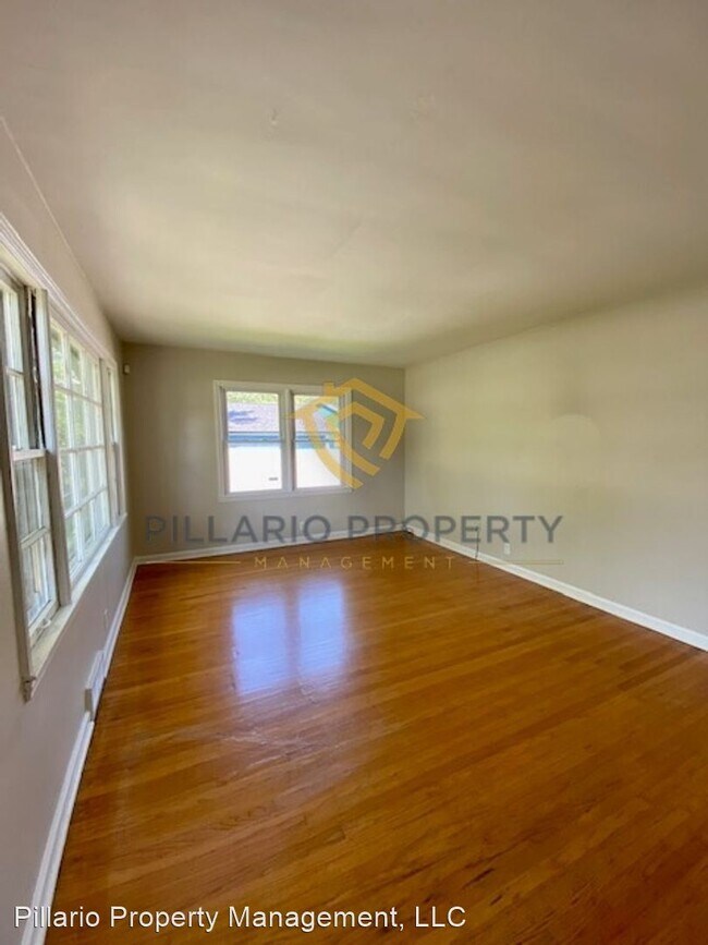 Building Photo - 3 br, 1.5 bath House - 4516 Brookville Rd