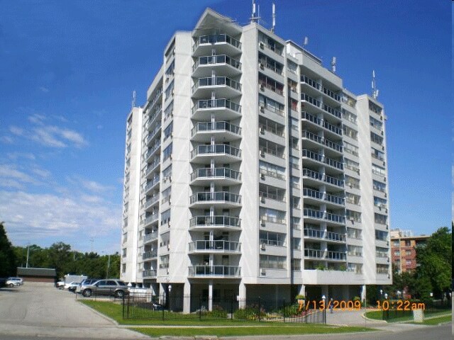 Photo du bâtiment - 40 Parkcrest Dr