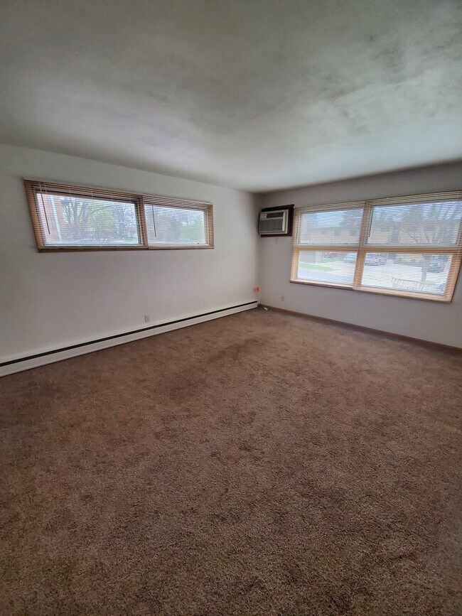 Building Photo - 4909 Ascot Ln