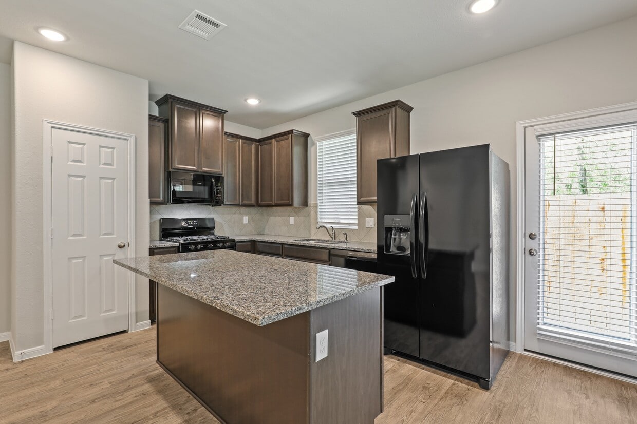 Building Photo - 13502 Axel Ln