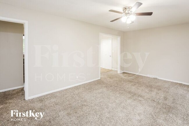 Foto del edificio - 6900 E 85th Terrace