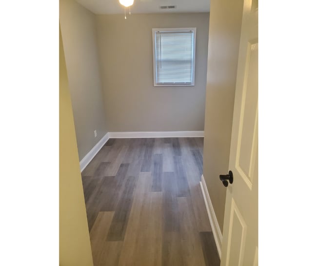 Building Photo - 17 W Talbott St