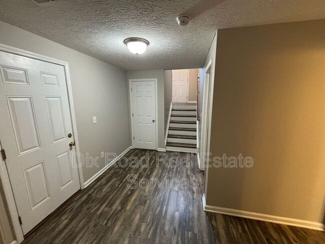 Foto del edificio - 30 Leah Ct