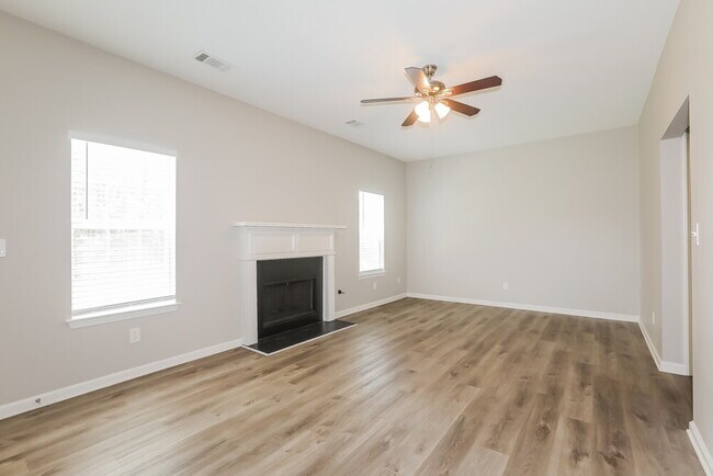 Foto del edificio - 6099 Idlewood Pass