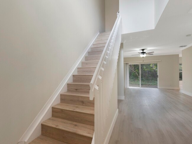 Building Photo - 316 Talia Cir