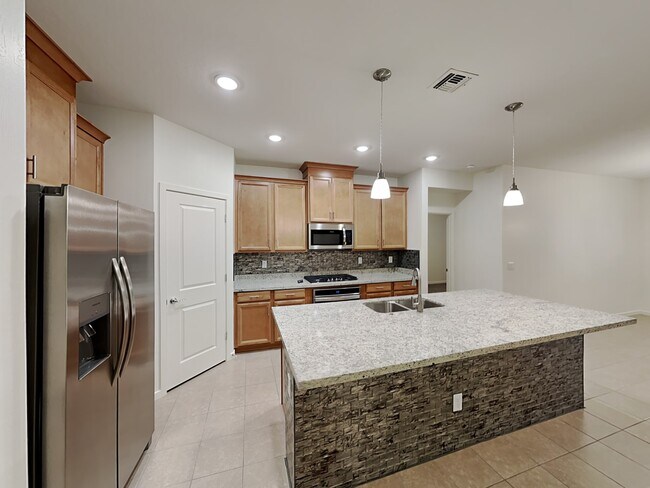 Building Photo - 4224 W Coneflower Ln